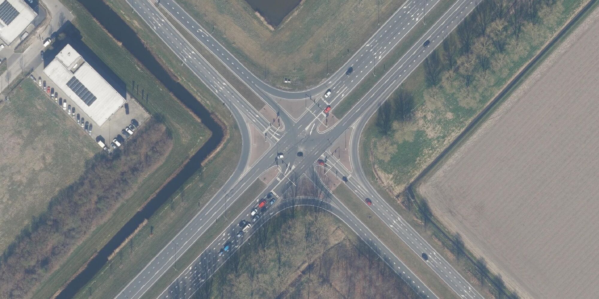 Flevoland, Niederlande, aus der Luft, 2025: Ausschnitt eines Orthofotomosaiks von Beeldmateriaal Nederland.
